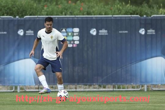 爱游戏体育官网-英超球队上:英超球队的排名变化与赛季表现